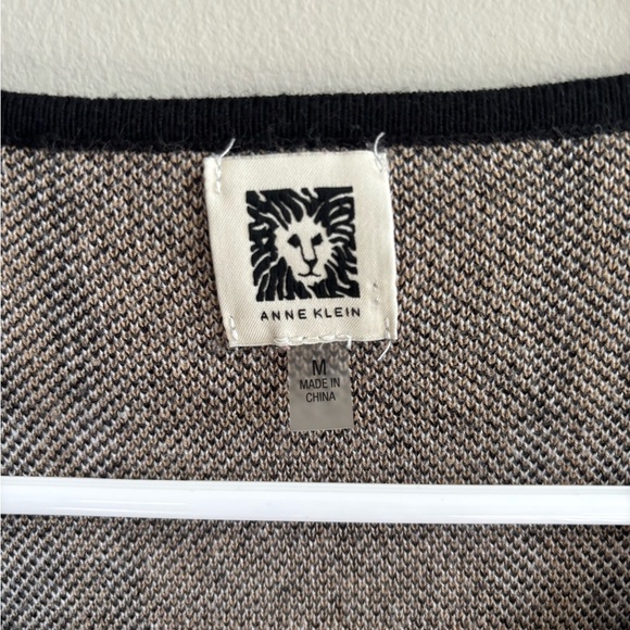 Anne Klein Plaid Longline Sweater with Black Trim Size Medium - Picture 4 of 7